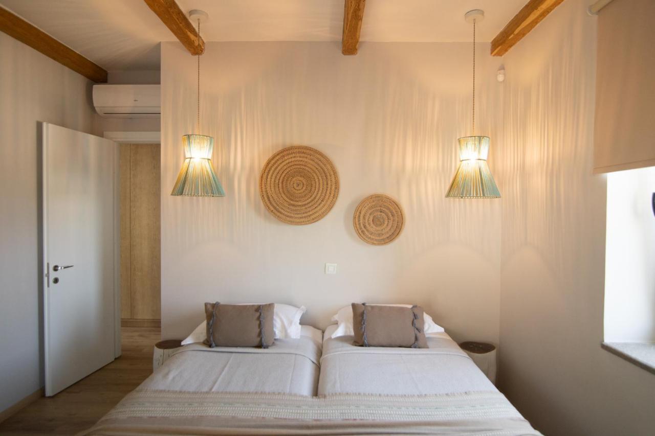 Elies Residences Luxury Apartments Mytilene ภายนอก รูปภาพ