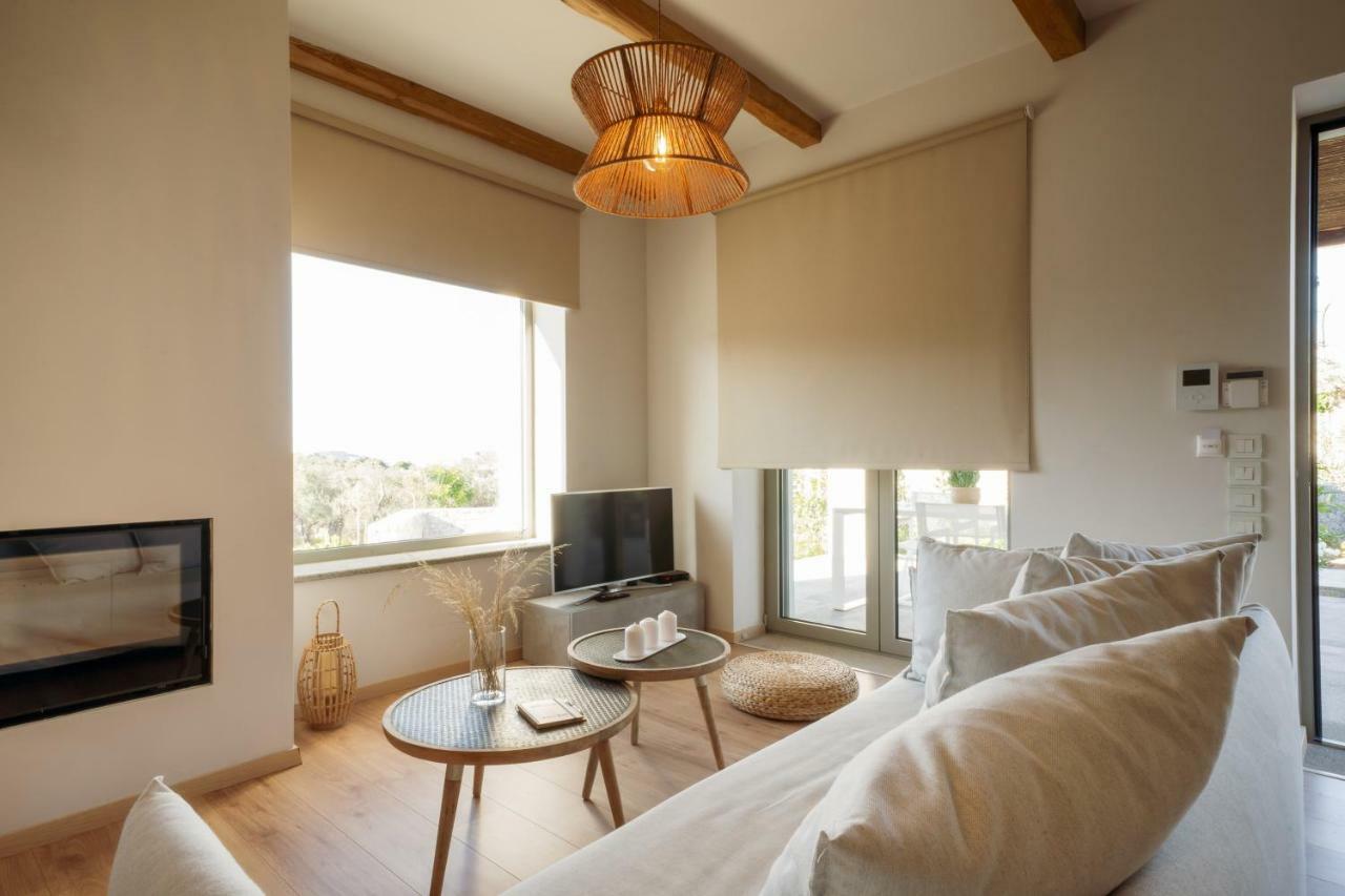 Elies Residences Luxury Apartments Mytilene ภายนอก รูปภาพ