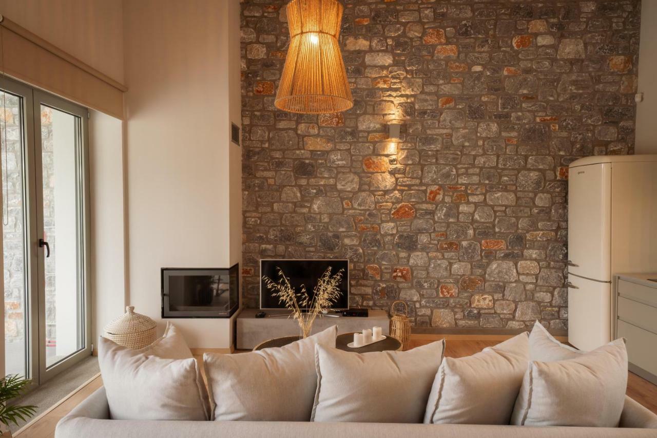 Elies Residences Luxury Apartments Mytilene ภายนอก รูปภาพ