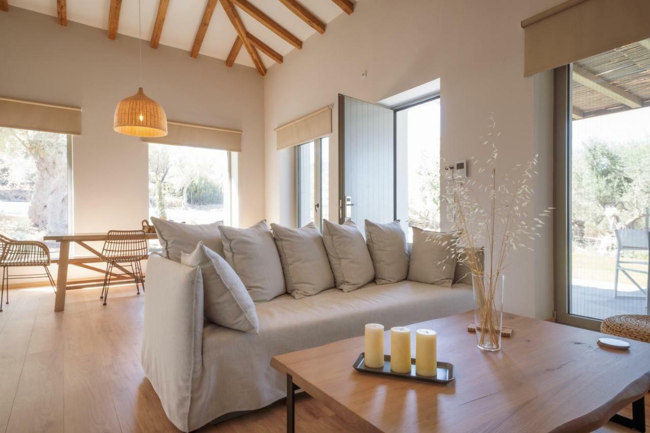 Elies Residences Luxury Apartments Mytilene ภายนอก รูปภาพ